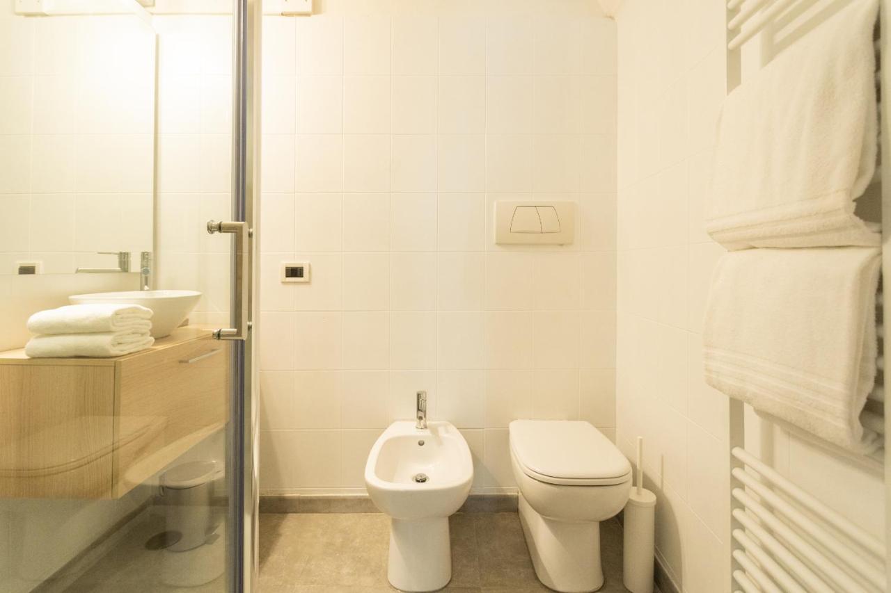 ***** Romantic Suite - Como Center Εξωτερικό φωτογραφία
